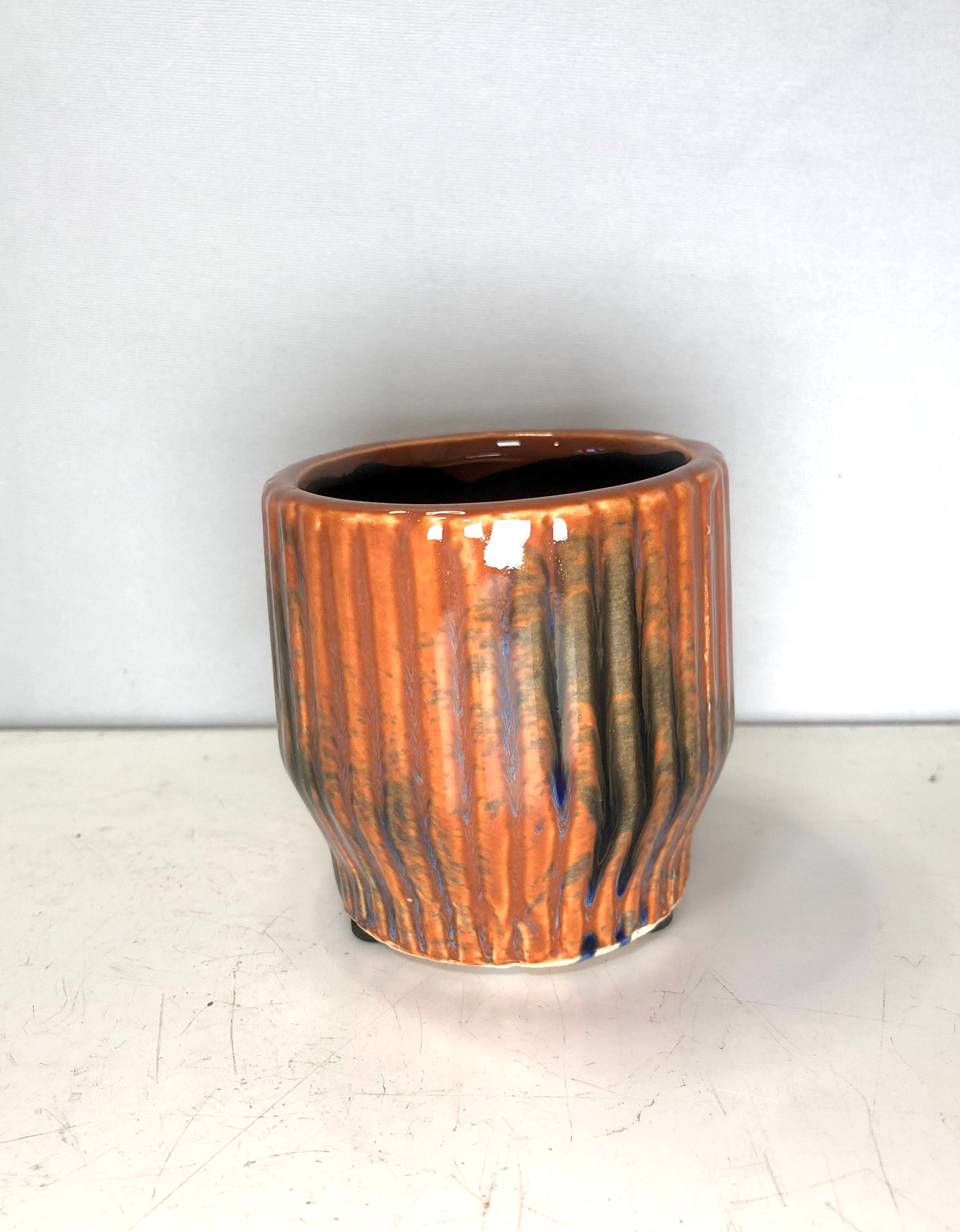 Speckled plant pot