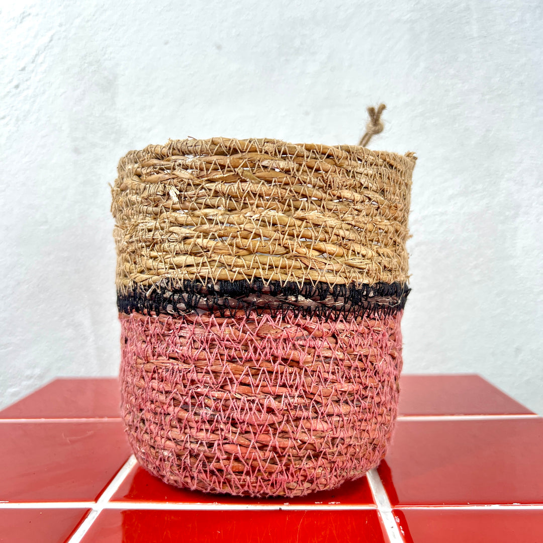 Pien Pot D12.5 x H12cm – Natural & Pink Basket Pot