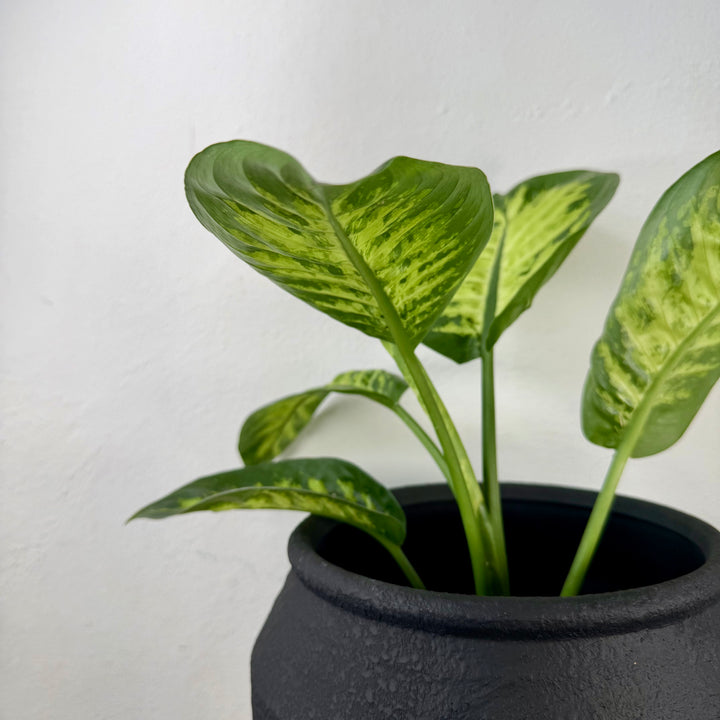 Handmade Black Textured Pot – 25 cm