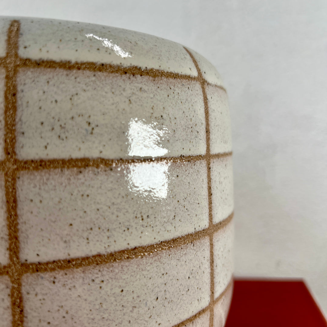 Jake Ceramic Pot – Off-White Grid – 19cm