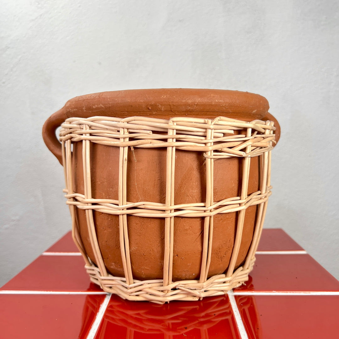 Terracotta & Willow Woven Pot with Handles – 23cm