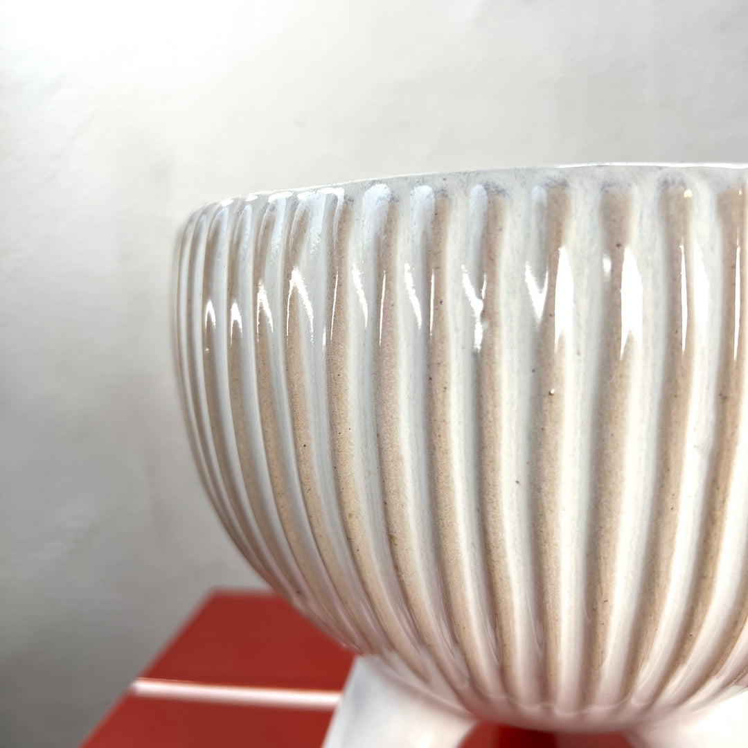 White Tripod Ridged Pot