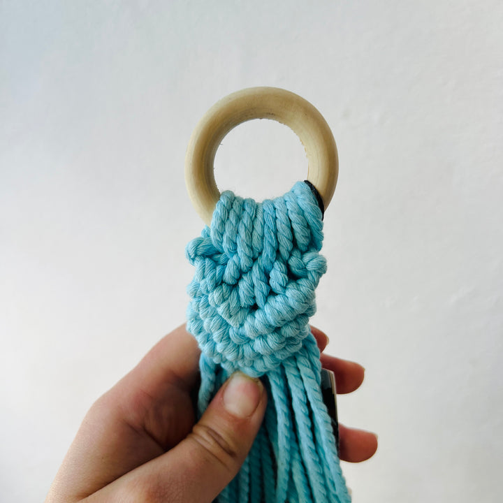 Macrame plant hangar