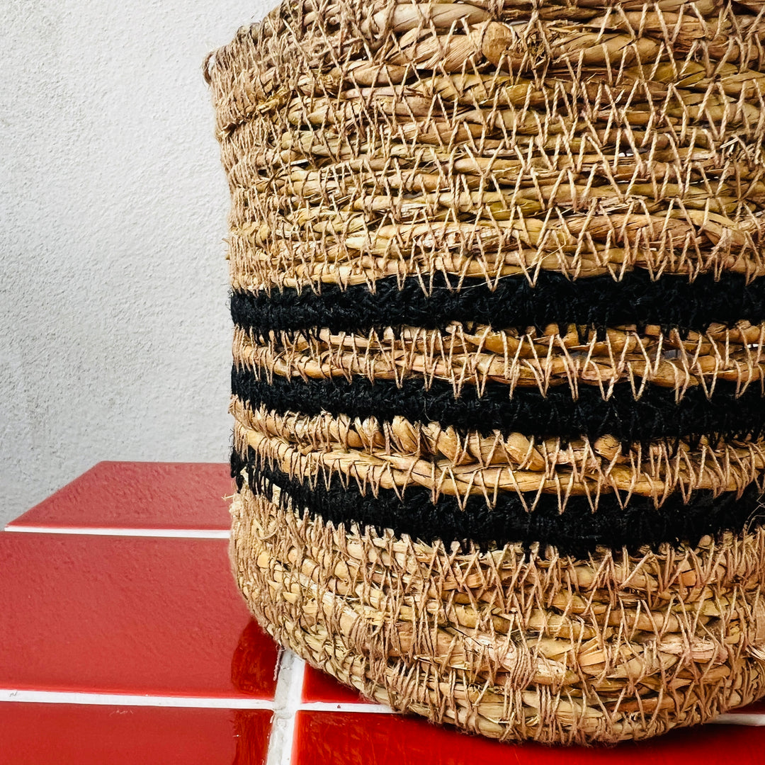 Black Stripes Pien Pot D12.5 x H12cm – Natural Striped Basket Pot