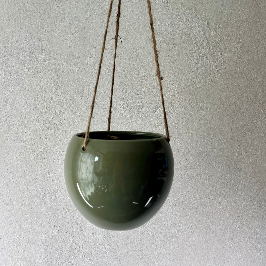 Moon Pod Hanging Ceramic Pot – 12cm Lucky Dip