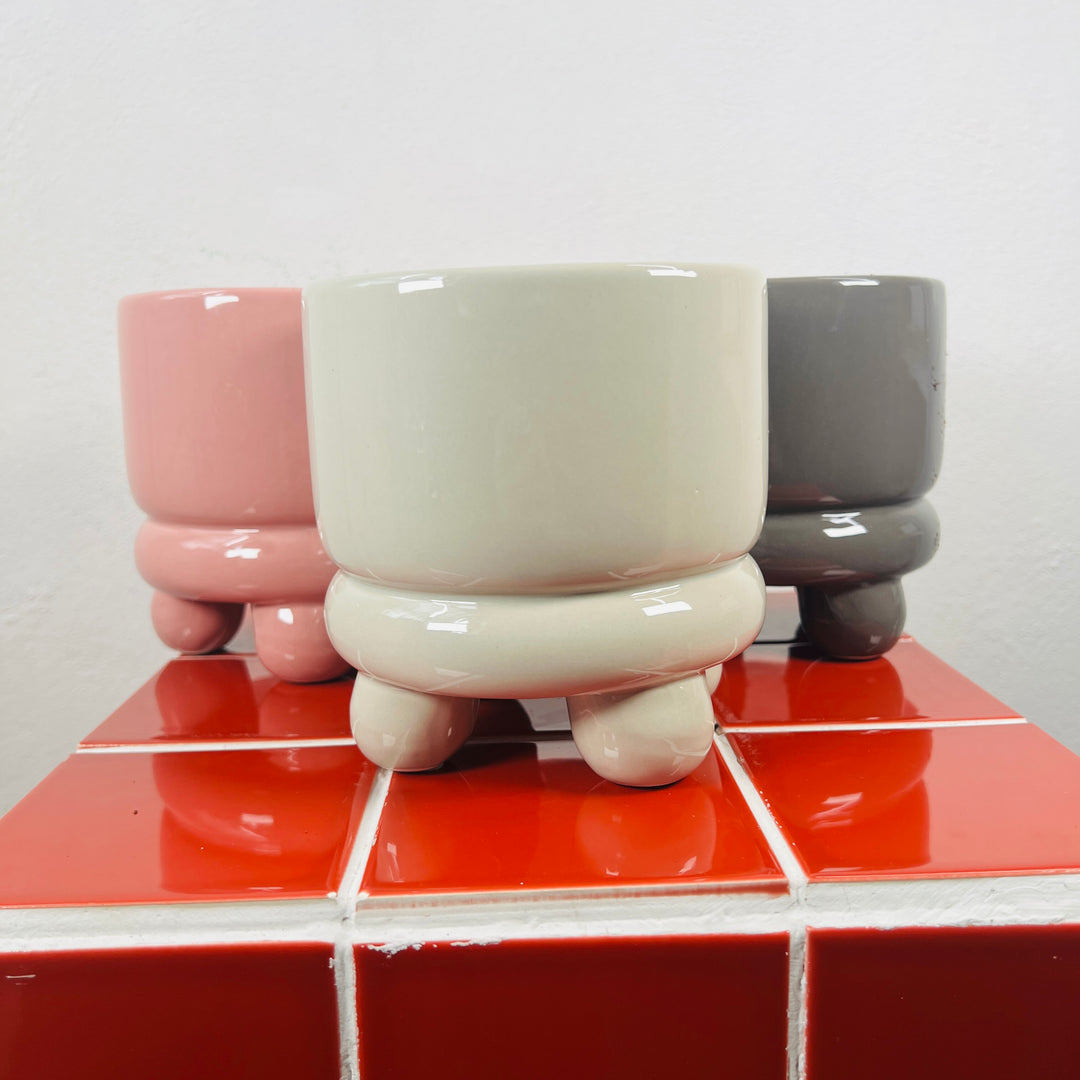 Ceramic Pot with Feet- lucky dip  12 cm