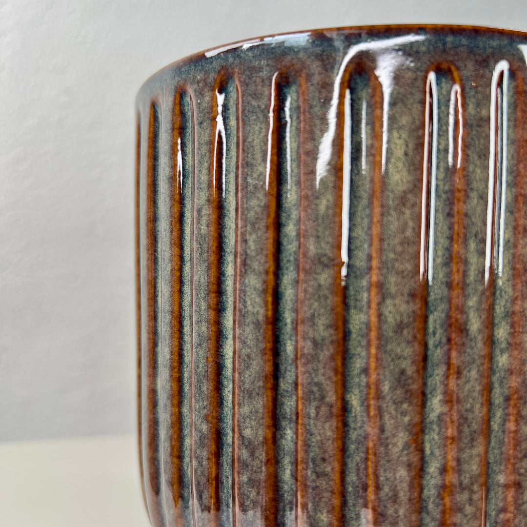 Rainy Pot
