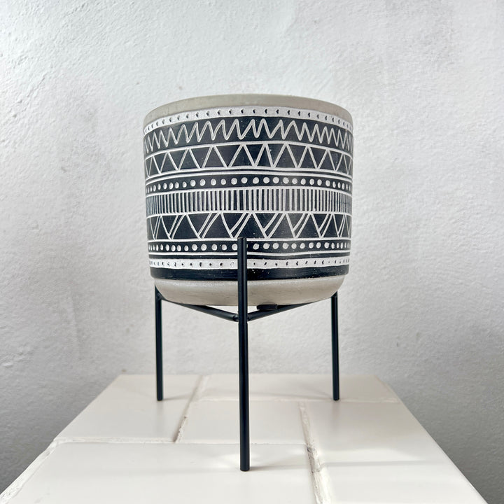 Black & White Geometric Ceramic Pot with Stand – 14 × 12cm (Pattern Variants)