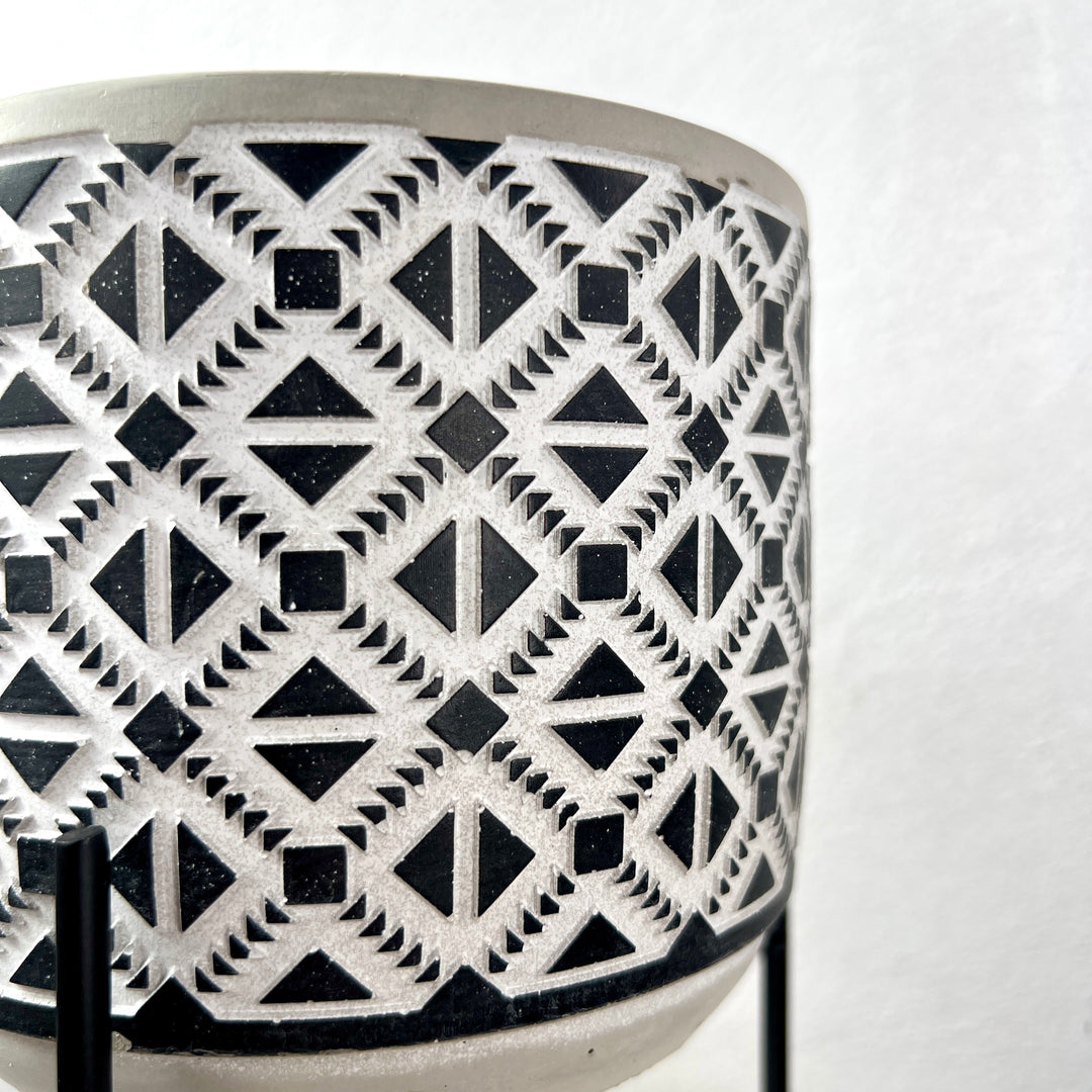 Black & White Geometric Ceramic Pot with Stand – 14 × 12cm (Pattern Variants)