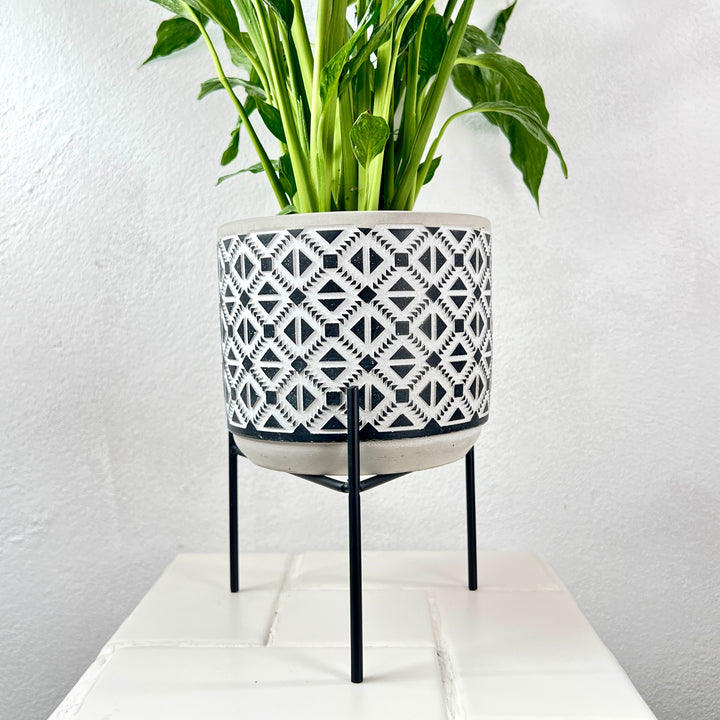 Black & White Geometric Ceramic Pot with Stand – 14 × 12cm (Pattern Variants)