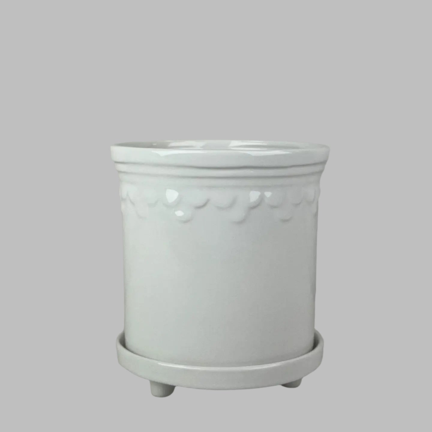 White Scallop Pot with Saucer