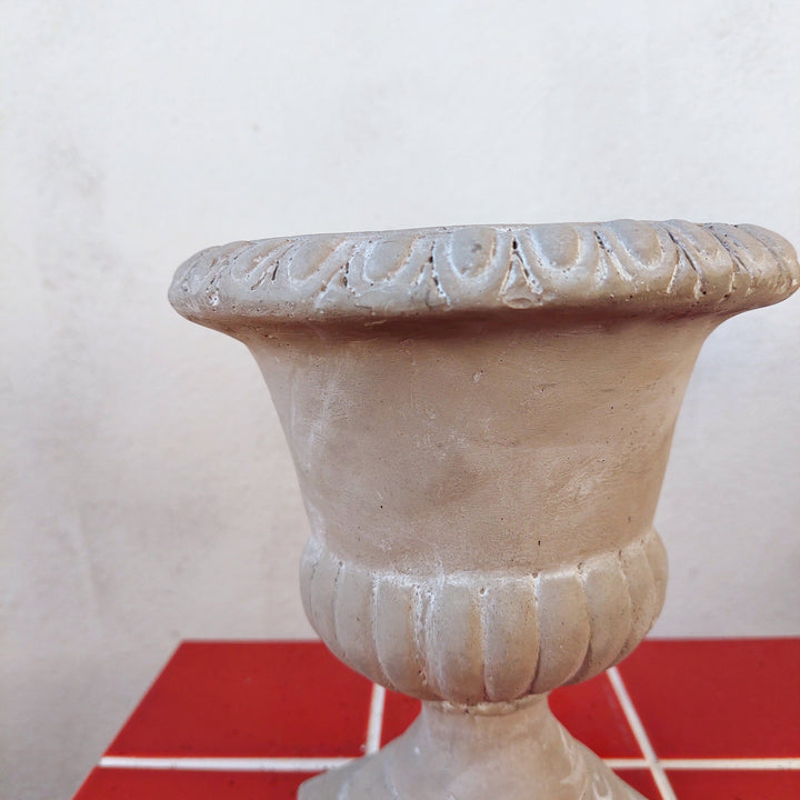 Zelbio Coupe cement urn