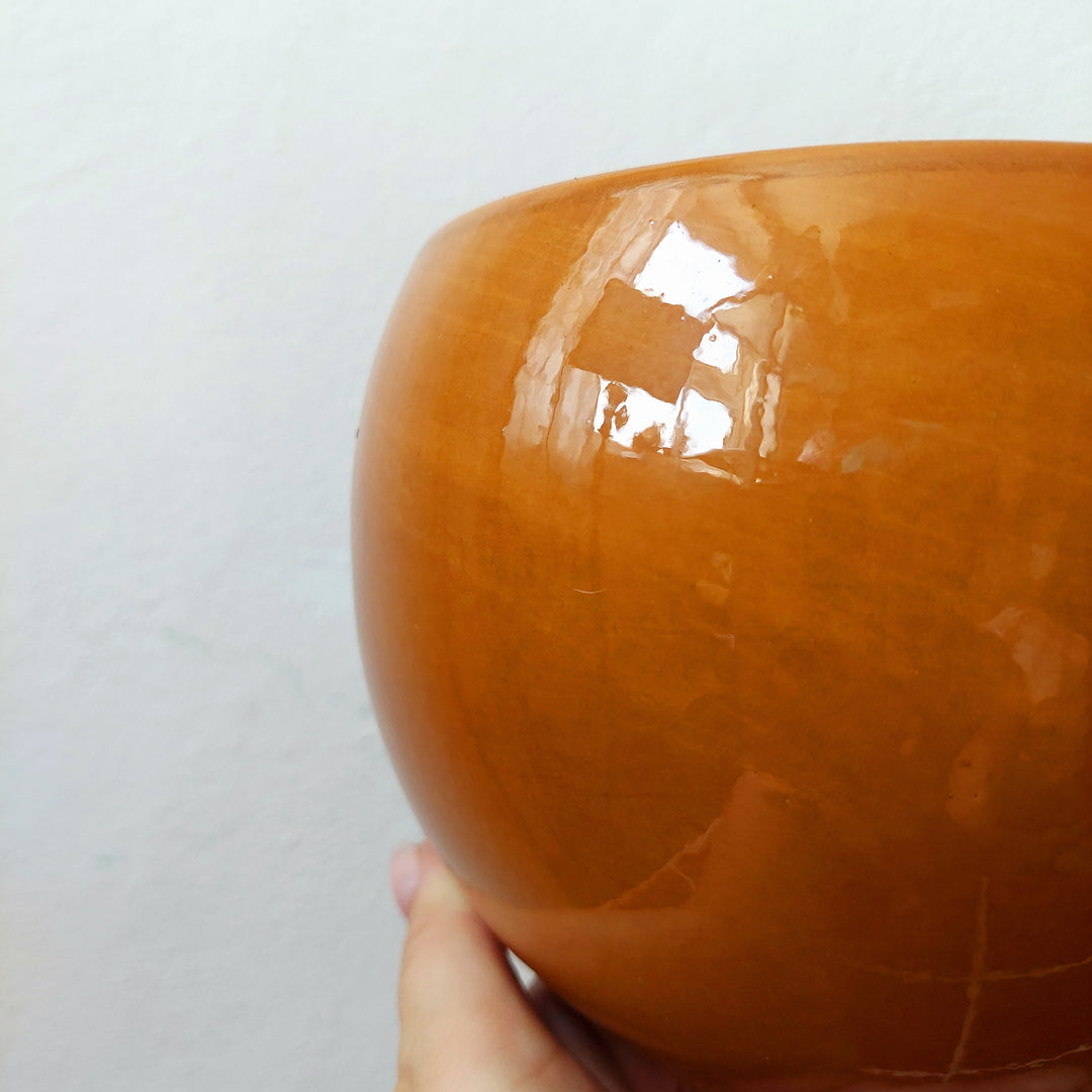 curved mustard Ceramic Pot