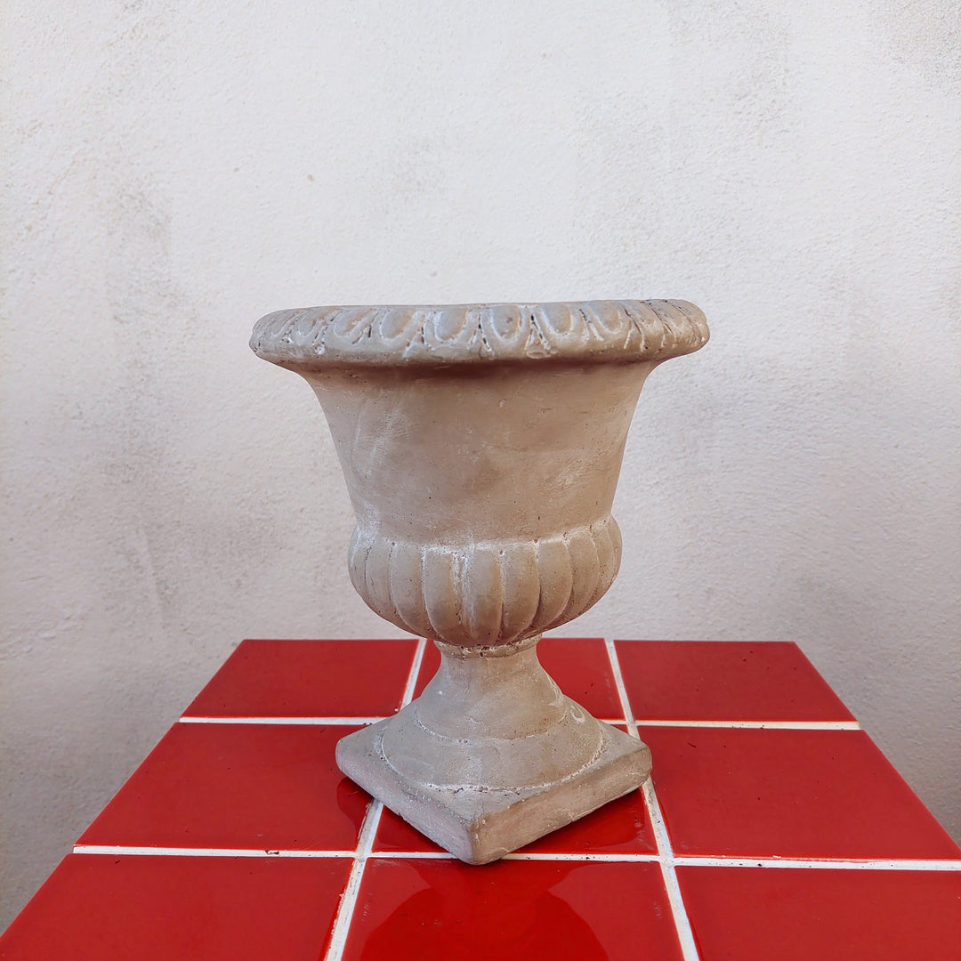 Zelbio Coupe cement urn