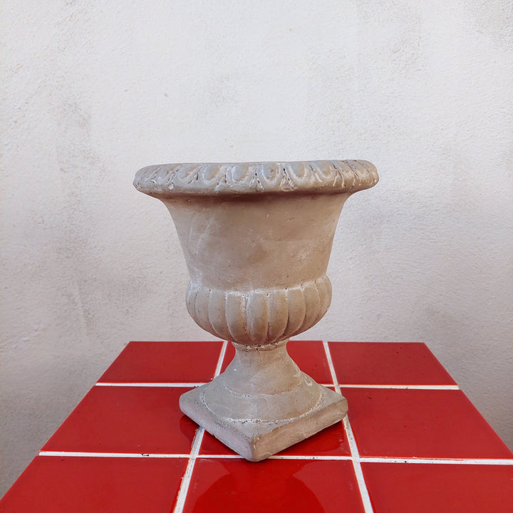 Zelbio Coupe cement urn